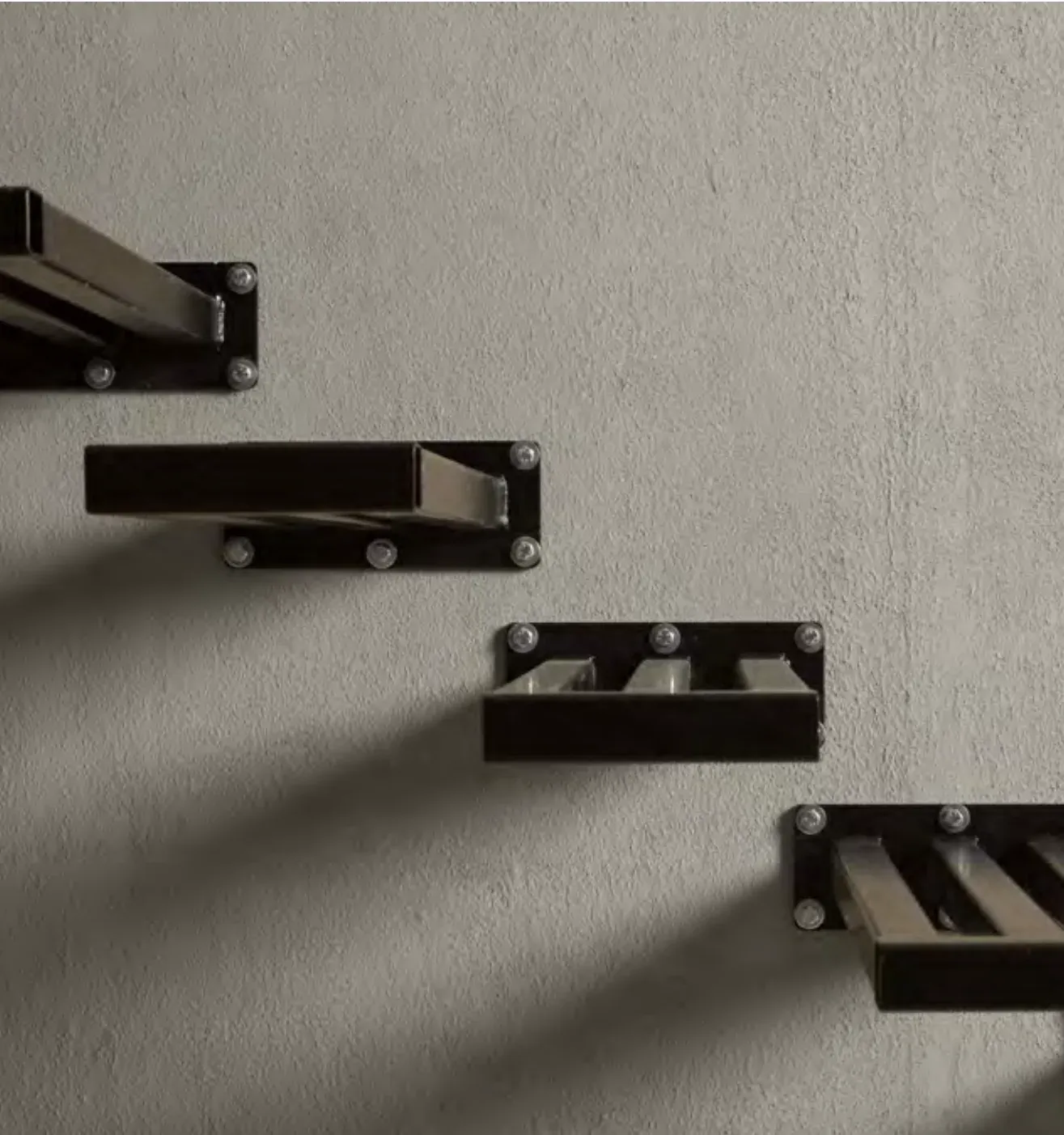 Butech — Escaliers suspendus — vue 4 sur 4