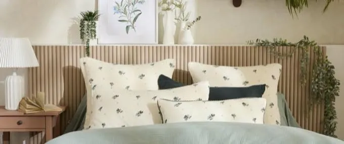 L’Effet Papillon — Bed, bath and outdoor linen. Linen, cotton gauze, percale and organic cotton.