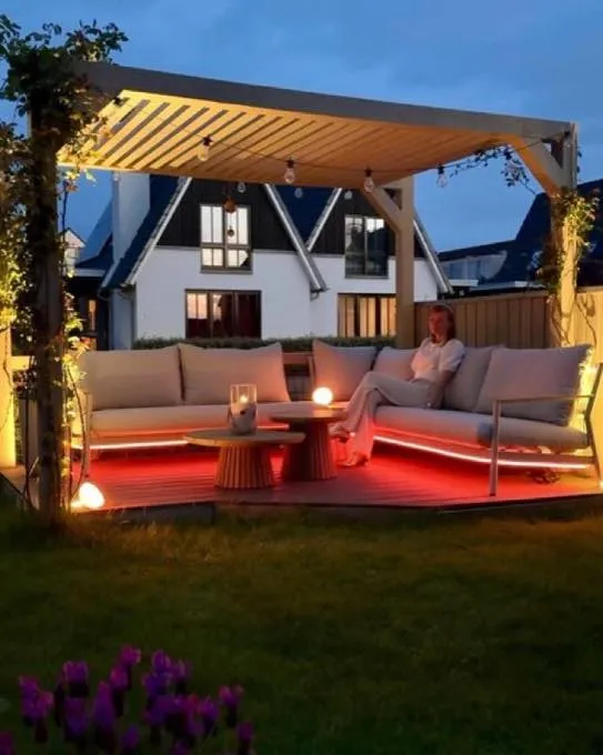 Philips Hue — Outdoor lighting